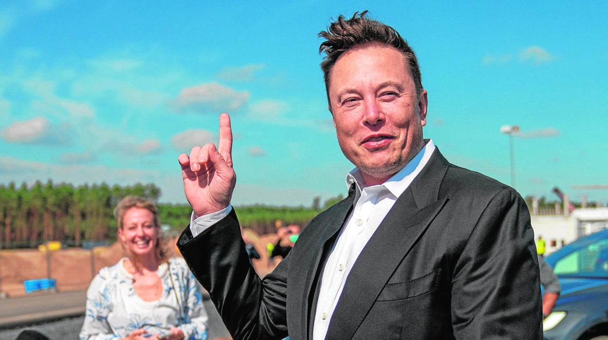 John Müller: El lejano y salvaje espacio de Elon Musk