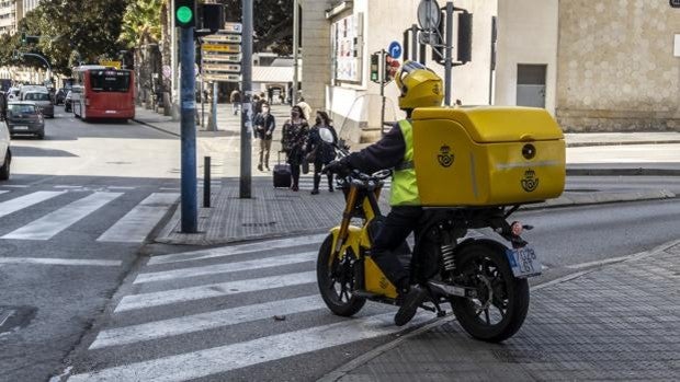 Los sindicatos suspenden los paros en Correos de los días 5, 7 y 12 de enero