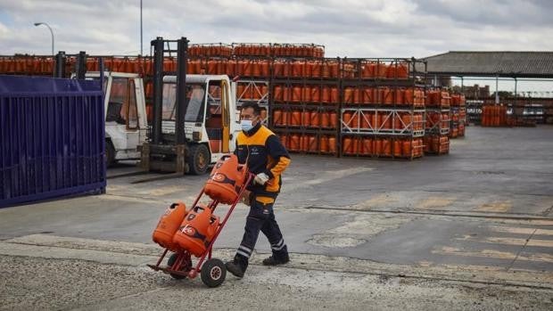 Precio récord de la bombona de butano: 17,75 euros la bombona