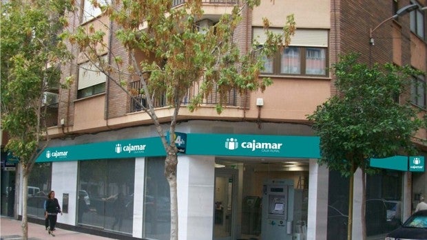 Cajamar dispara su beneficio un 163%, hasta los 62 millones de euros