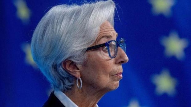 Lagarde alerta de que subir los tipos con demasiada rapidez ahogaría la recuperación de la eurozona