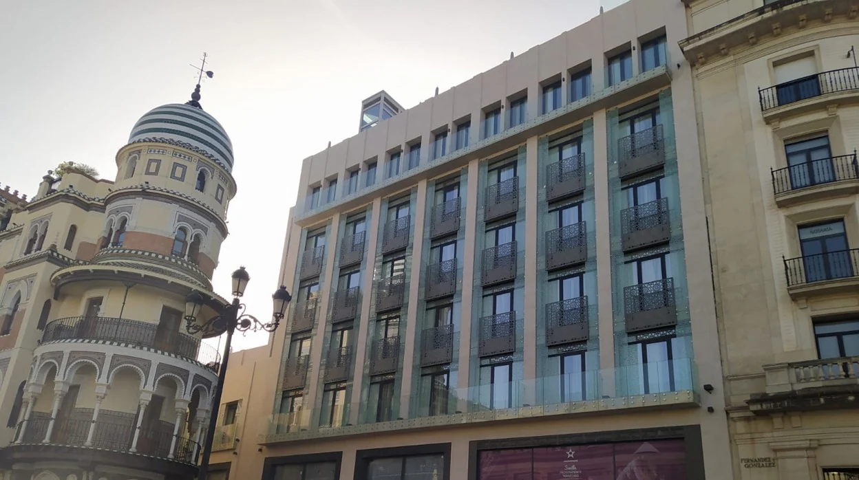 El nuevo hotel Marriot ocupará el edifico que antes era sede de Banco Andalucía en el centro de Sevilla