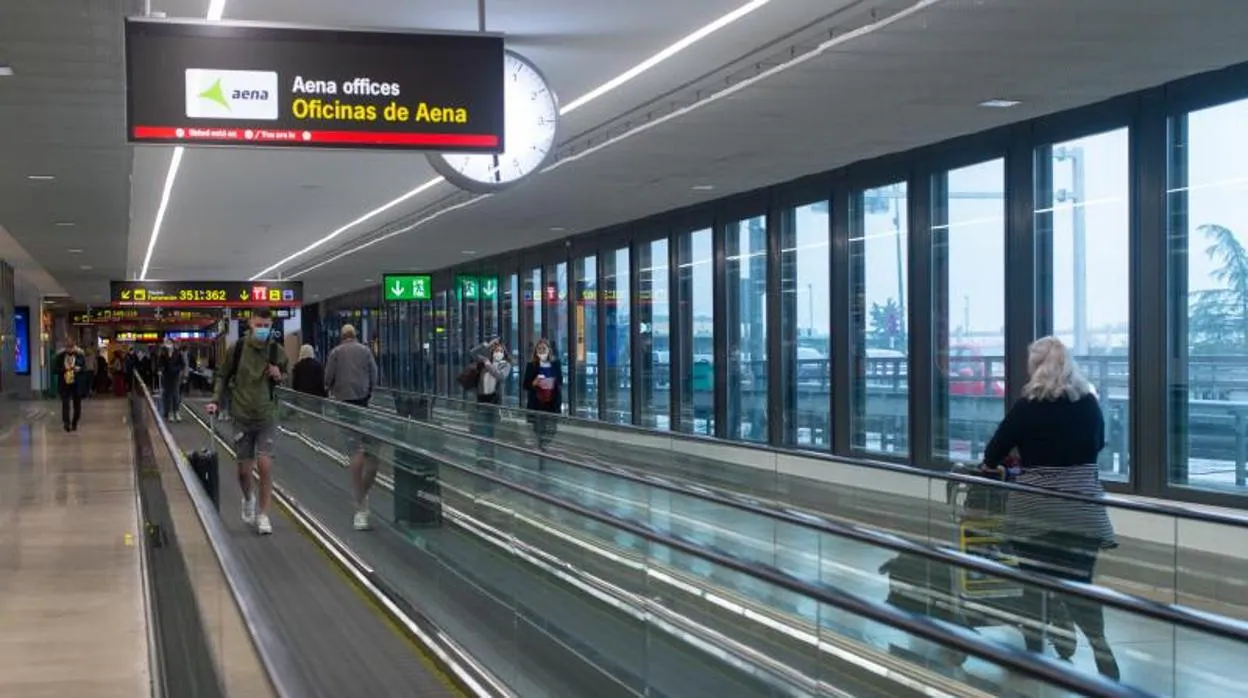 Terminal del aeropuerto Adolfo Suárez Madrid Barajas