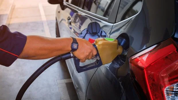 Precio de la gasolina y el gasóil hoy, 18 de marzo: ligera bajada que no alivia la presión en los bolsillos