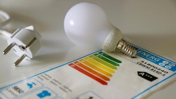 Qué es más barato el mercado libre o regulado