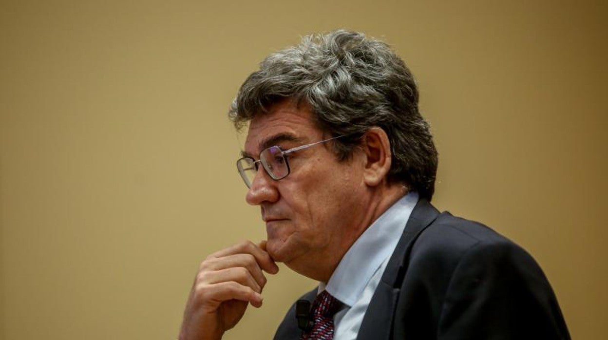El ministro de Inclusión, Seguridad Social y Migraciones, José Luis Escrivá