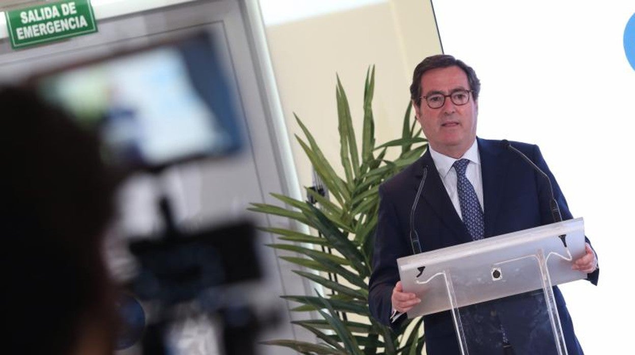 El presidente de la CEOE, Antonio Garamendi