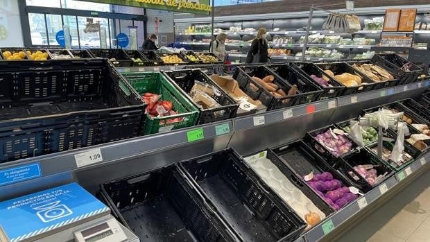 La cesta de alimentos se dispara en abril pese a que el IPC baja hasta el 8,3% por el abaratamiento de la energía