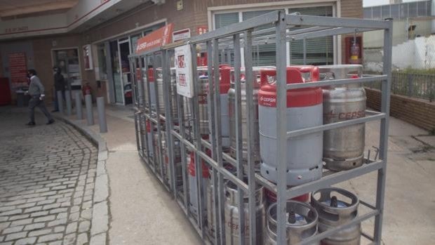 La bombona de butano ha subido hoy a 19,55 euros, un 33,5% más cara que hace un año