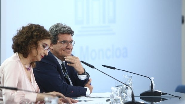 El Gobierno maniobra para salvar el fondo público de pensiones sin dar más incentivos fiscales para empresas