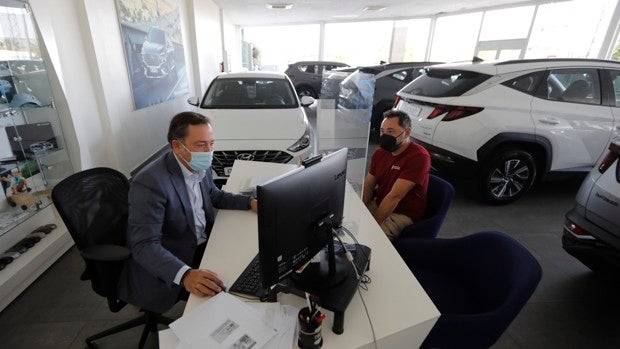 Sevilla matricula casi 7.000 nuevos coches hasta mayo, un 9% menos que el año pasado