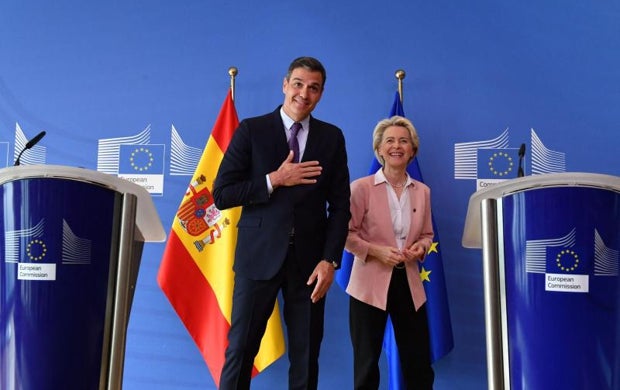 Los expertos ven inviable cumplir el ajuste fiscal que exige Bruselas sin tocar el sistema de pensiones