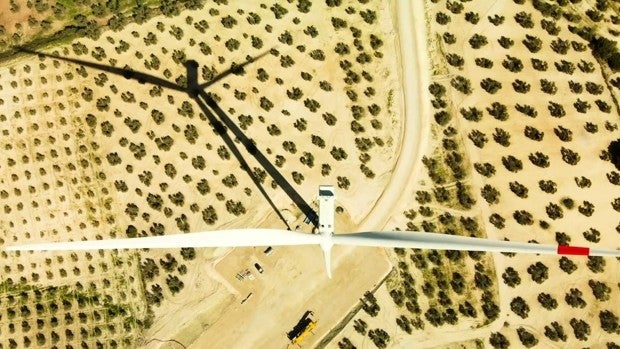 Iberdrola instala los aerogeneradores con las palas más grandes de España en Martín de la Jara