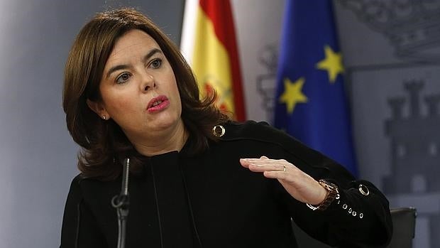 La vicepresidenta del Gobierno, Soraya Sáenz de Santamaría, durante la rueda de prensa posterior a la reunión del Consejo de Ministros