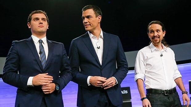 Albert Rivera, Pedro Sánchez y Pablo Iglesias, en el debate organizado por «El País»