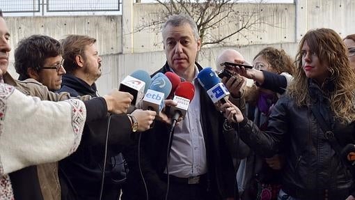 El lehendakari, Iñigo Urkullu, tras votar esta mañana