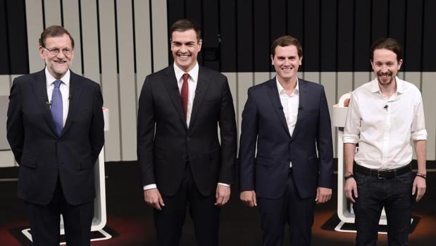 Sánchez, Iglesias y Rivera regalan el debate a Rajoy