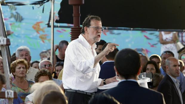 rRajoy, durante un mitinEl