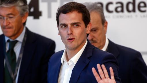 El líder de Ciudadanos, Albert Rivera, antes de comenzar el debate