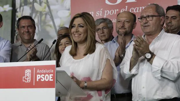 La presienta andaluza Susana Díaz, analizando los resultados en la sede regional del PSOE