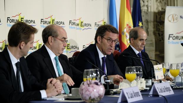 El candidato popular, Núñez Feijóo, durante su participación en el Forum Europa-Tribuna Galicia