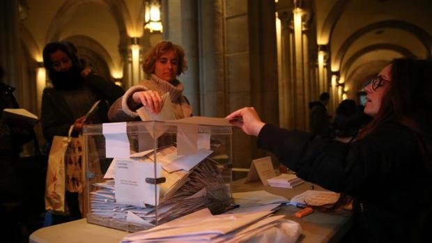 La democracia y las urnas libres volvieron a Cataluña por Navidad