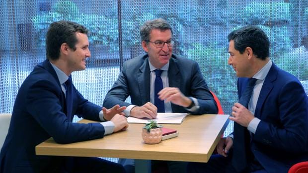 Feijoo avala la candidatura de Juanma Moreno como la del «cambio tranquilo» en las elecciones andaluzas