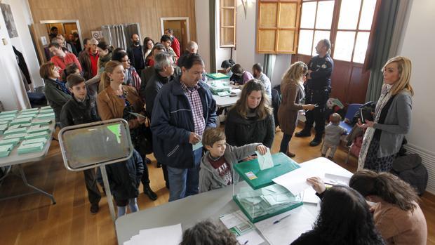 Así es el «candidato fantasma» que sí ganaría las elecciones andaluzas