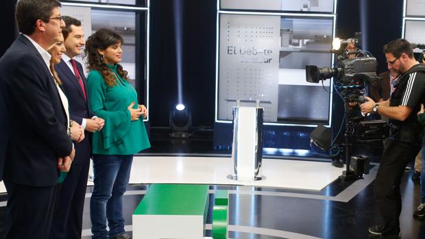 Del embarazo de Teresa Rodríguez a falta de corbatas: las anécdotas del debate de las elecciones andaluzas