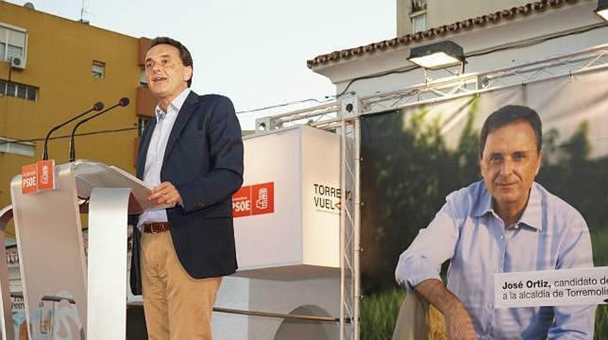 José Ortiz en un mitin del PSOE en Torremolinos