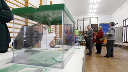 Votantes en las pasadas elecciones en Andalucía