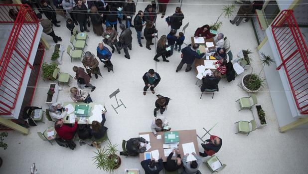 Cinco agentes por colegio electoral: el dispositivo de seguridad en las elecciones andaluzas