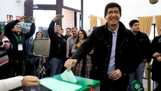 Juan Marín espera una jornada de «fiesta» y «convivencia» en estas elecciones andaluzas