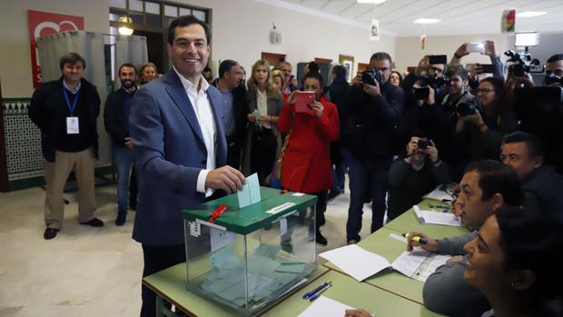 Juanma Moreno pide una participación masiva en las elecciones andaluzas porque no votar «lleva a la melancolía»