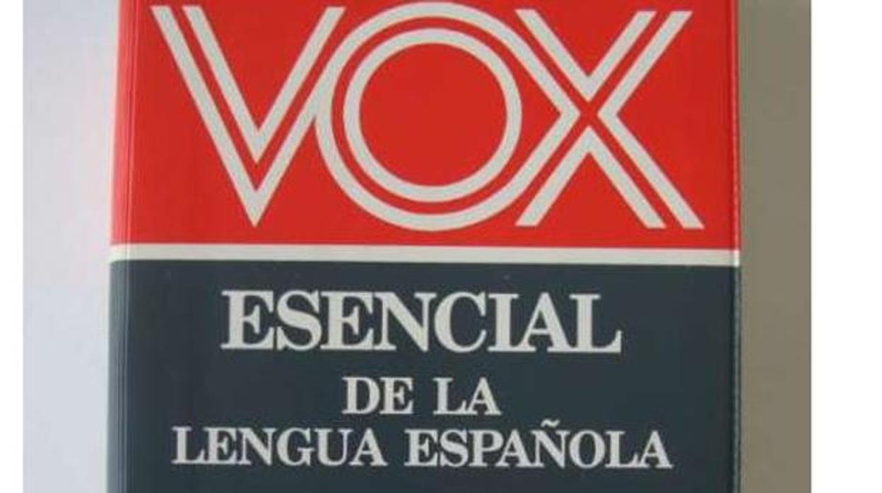 Vox continuará editando diccionarios «mientras la gente los compre»