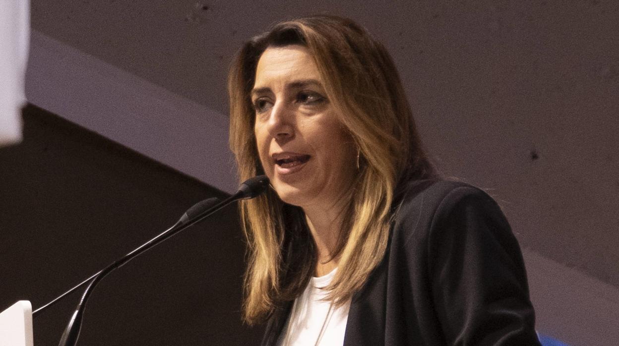 Susana Díaz, presidenta en funciones, este jueves en un congreso en la localidad onubense de Palos de la Frontera