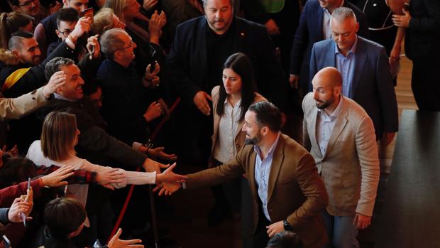 Abascal denuncia que la JEC permita la presencia de Junqueras en un debate «desde la cárcel»