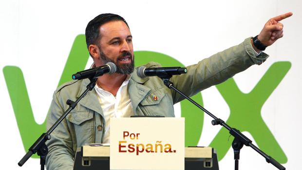 Abascal pide el voto socialista en Murcia: «El PSOE es el enemigo de España»