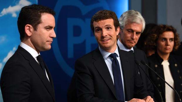 El PP proclama a Pablo Casado «líder de la oposición» y asegura que su proyecto es «a largo plazo»