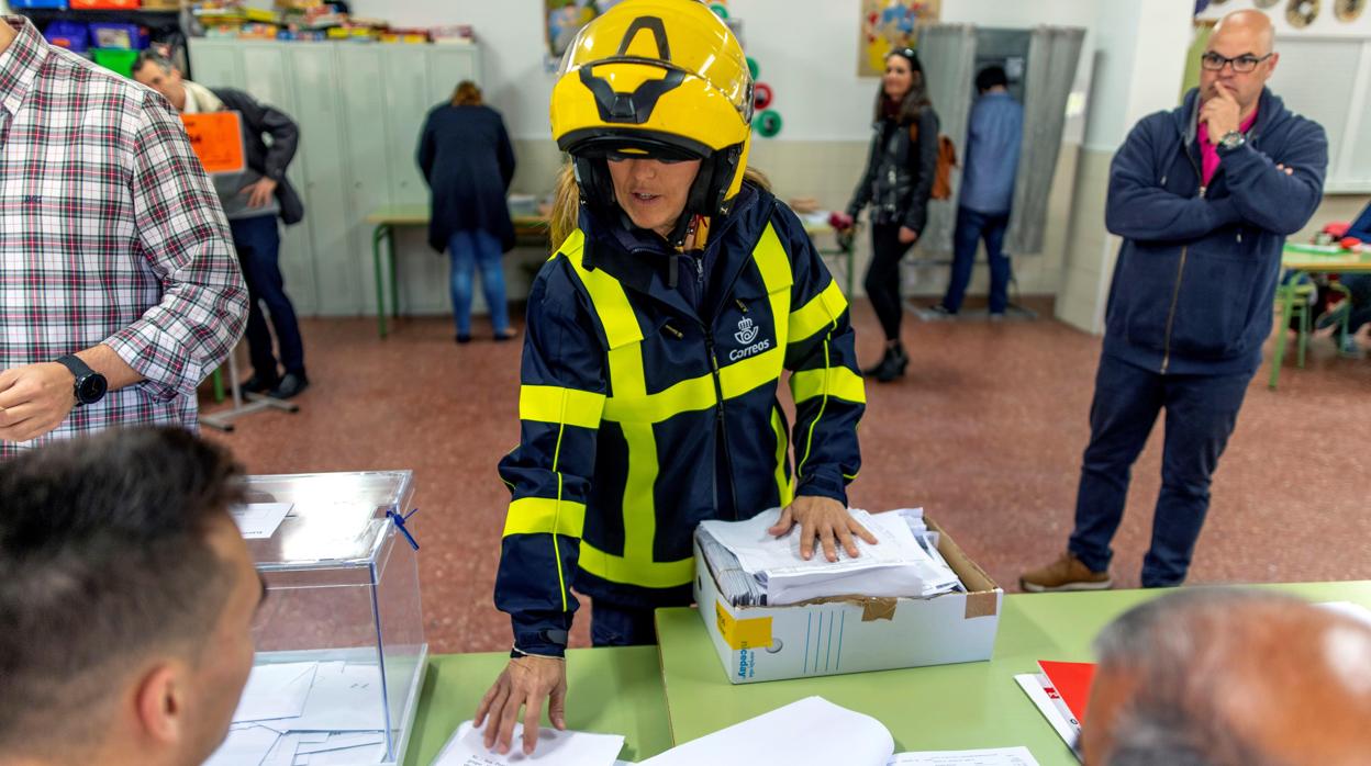 ¿Dónde están y quién custodia las actas de las elecciones que pide revisar Vox?