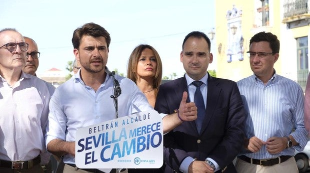 El PP propone soterrar todos los contenedores del Centro y Triana