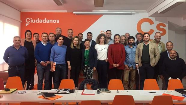 Renuncia el candidato de Ciudadanos en La Puebla de Cazalla junto con los números 2, 3 y 6 de su lista