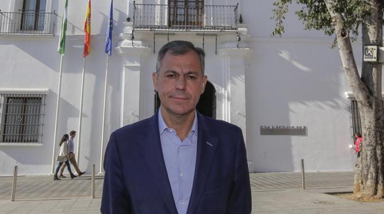 José Luis Sanz revalida la alcaldía de Tomares