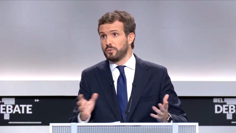 Casado enumera a Sánchez todas sus contradicciones desde la moción de censura