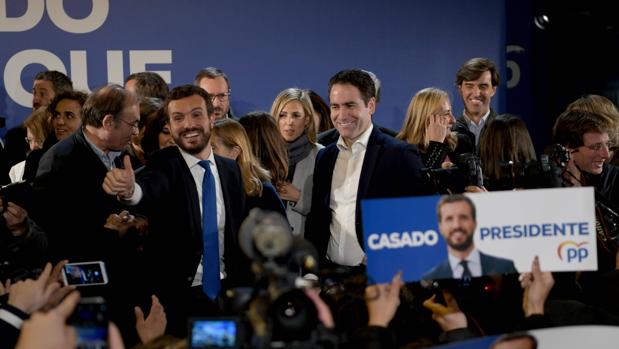 El PP ve puntual la subida de Vox y luchará por el centro