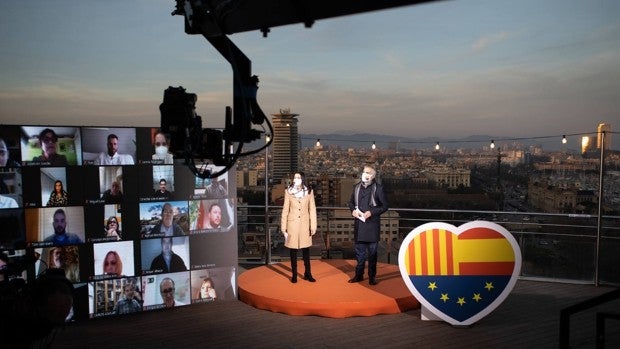 Arrimadas apela al voto constitucionalista: «Es la única manera de que Junqueras no esté en la Generalitat»