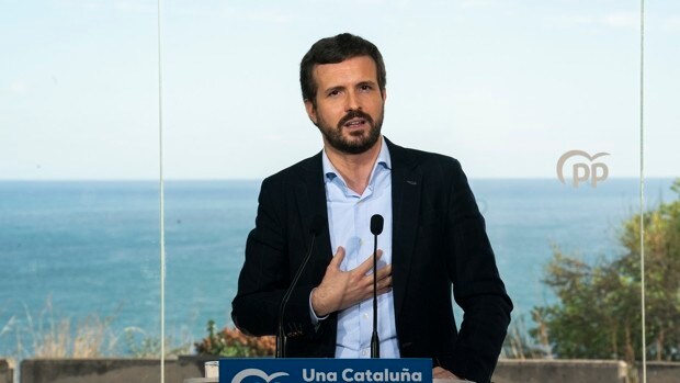 Casado acusa a Sánchez de juego sucio por la inauguración del AVE en plena campaña electoral