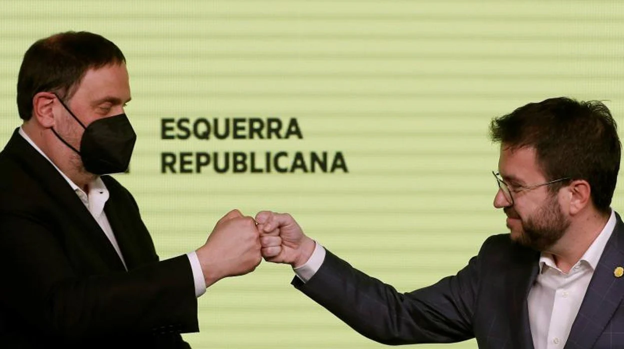 El líder de ERC, Oriol Junqueras, y el candidato a la presidencia de la Generalitat, Pere Aragonès