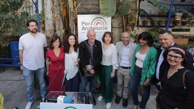 La coalición de izquierdas 'Por Andalucía' incluye a cuatro candidatos de Podemos como independientes