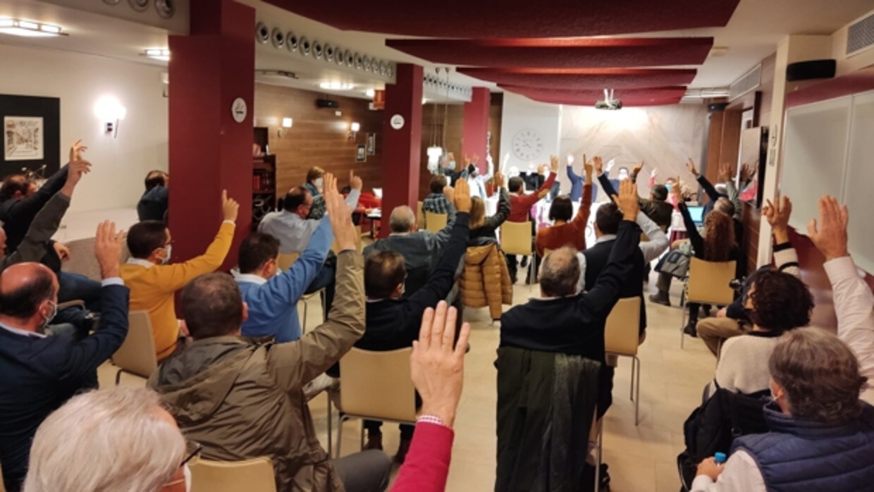 Las plataformas ciudadanos aprobaron en asamblea convertirse en movimiento político bajo el nombre de 'Jaén Merece Más' para concurrir a las elecciones en esa provincia el 19-J